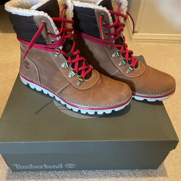 Timberland boots, size 9.5, like new - Picture 2 of 5